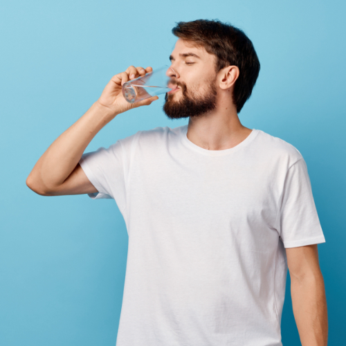 Water drinken is heel belangrijk voor je nieren